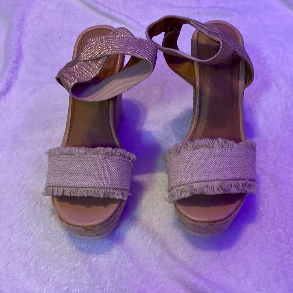 never worn wedges!!
